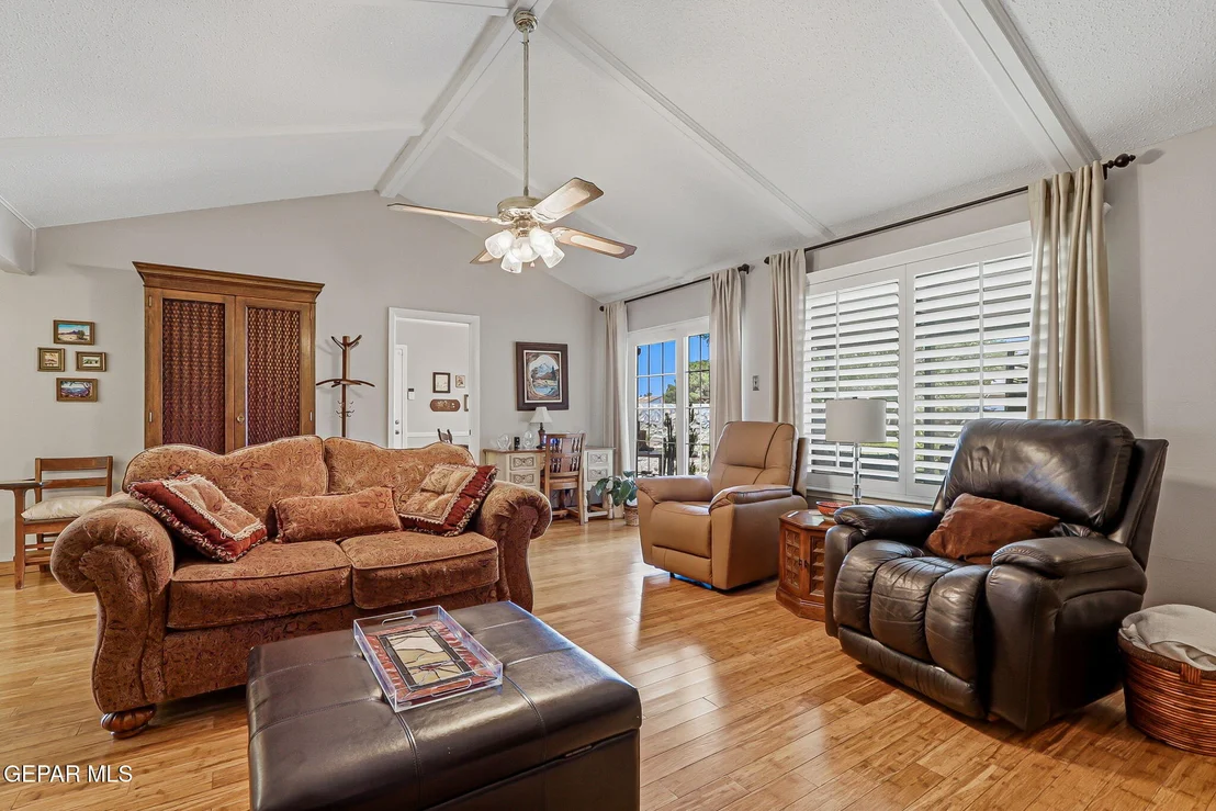 Photo of 3128 Mc Lean Street