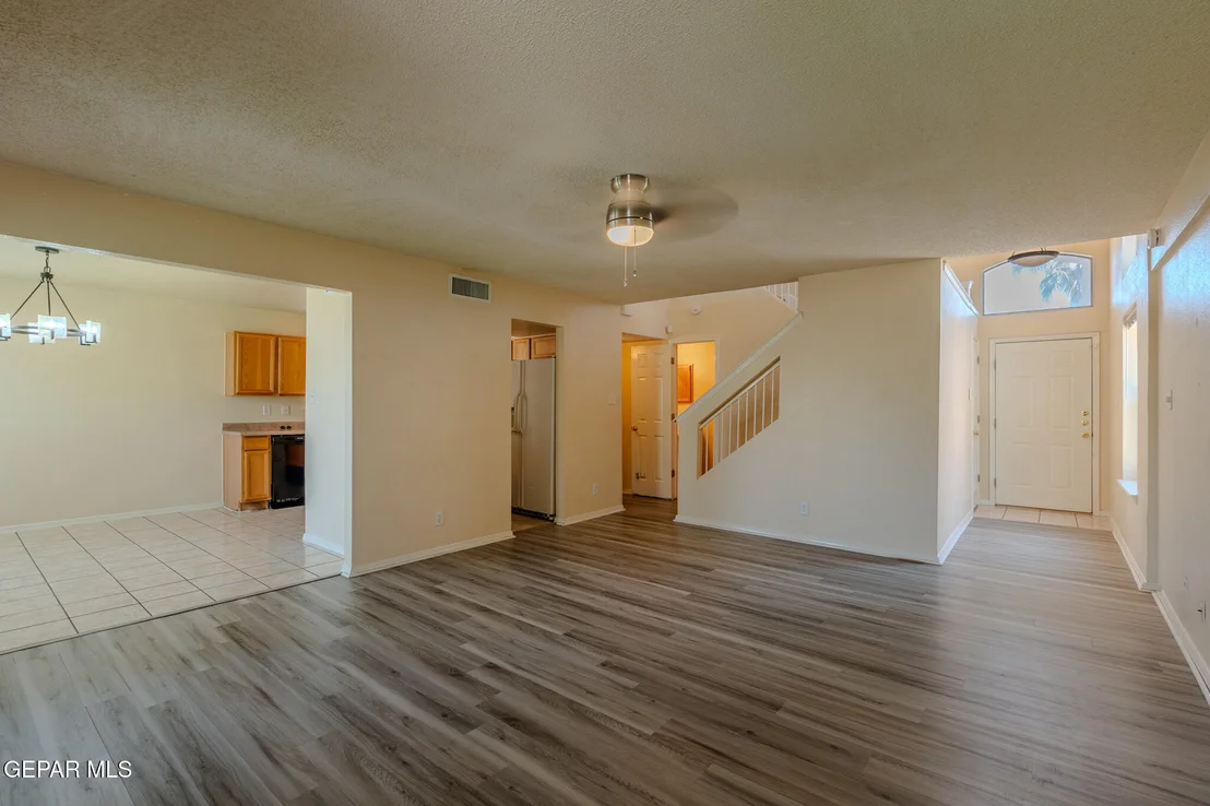 Photo of 5721 LAUREL CLARK Lane