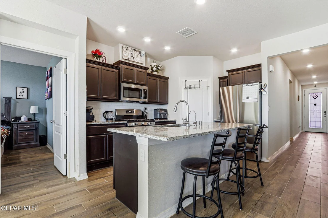 Photo of 6166 HIDDEN PASSAGE Avenue