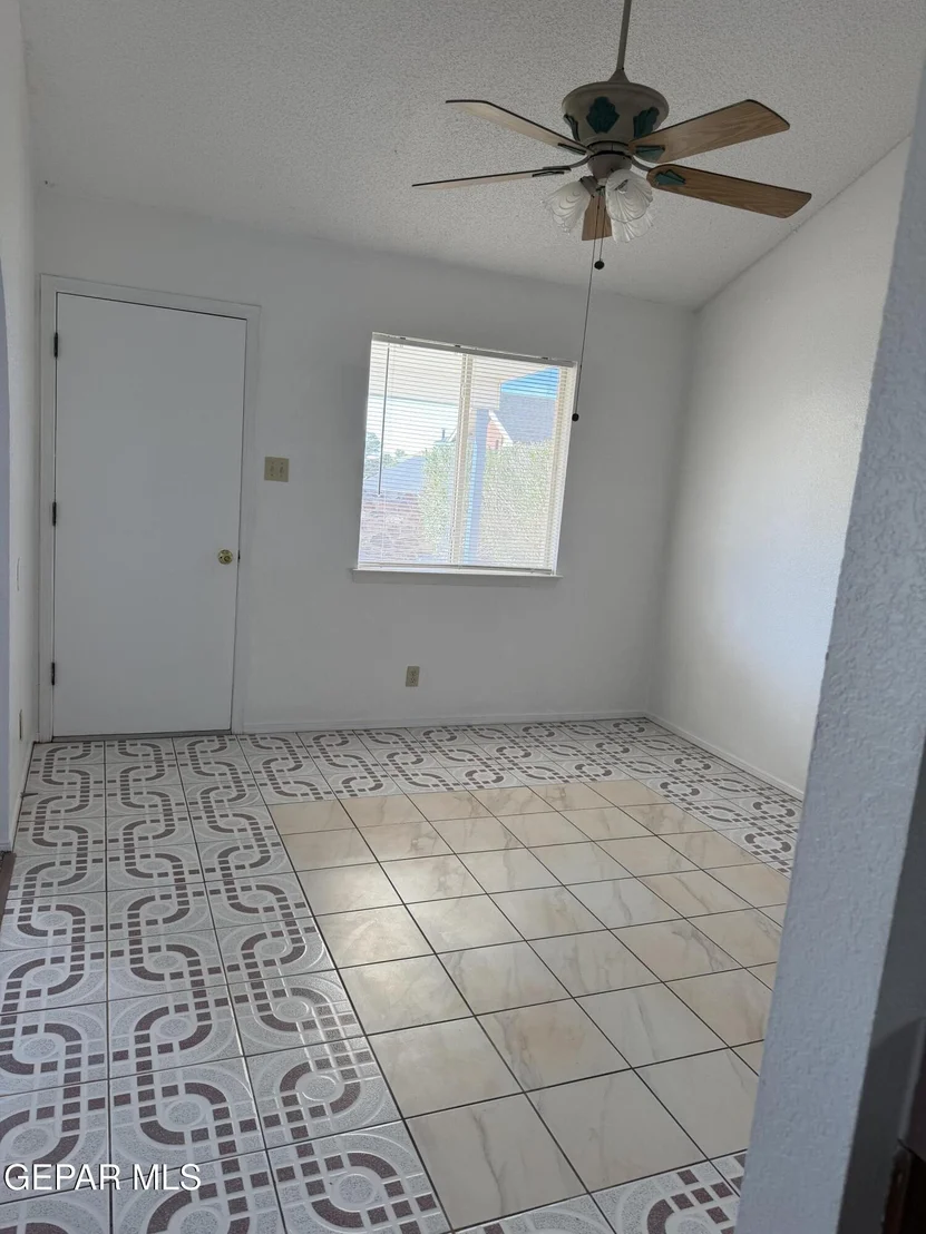 Photo of 905 Mark Wallace Lane