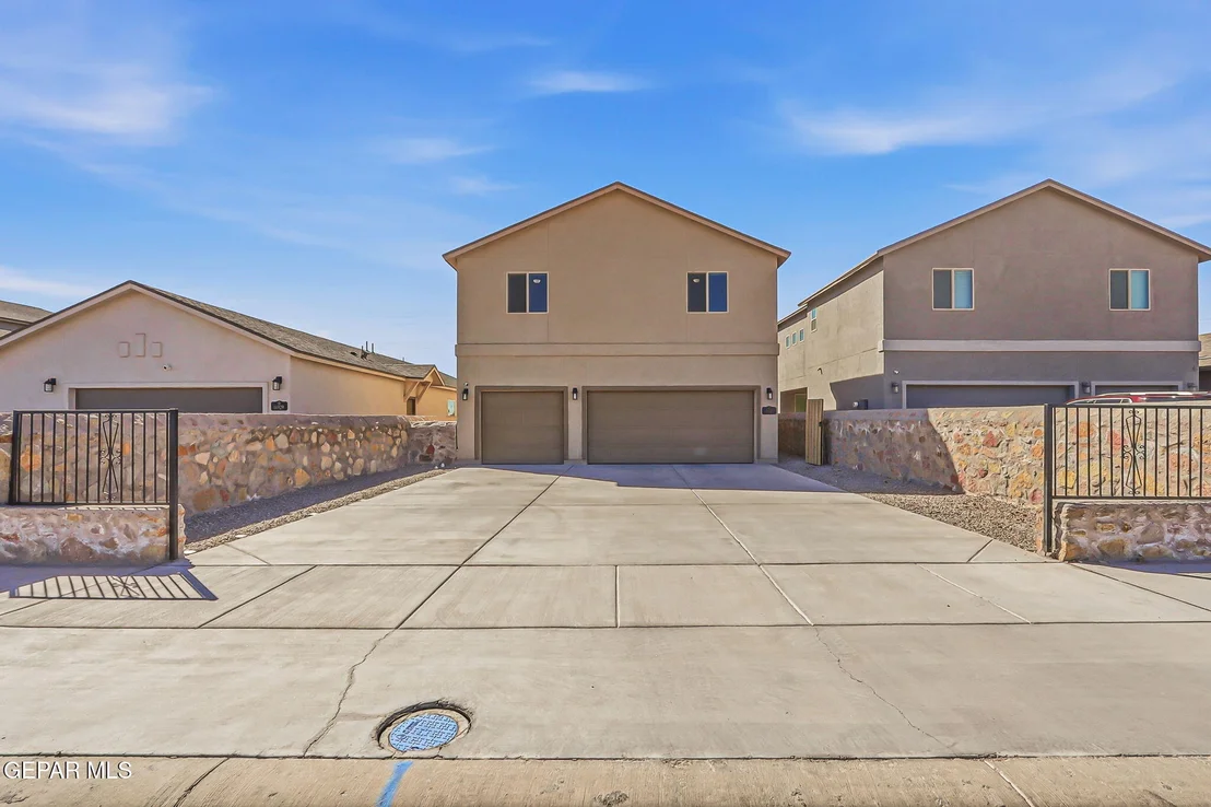 Photo of 14927 PEBBLE HILLS Boulevard