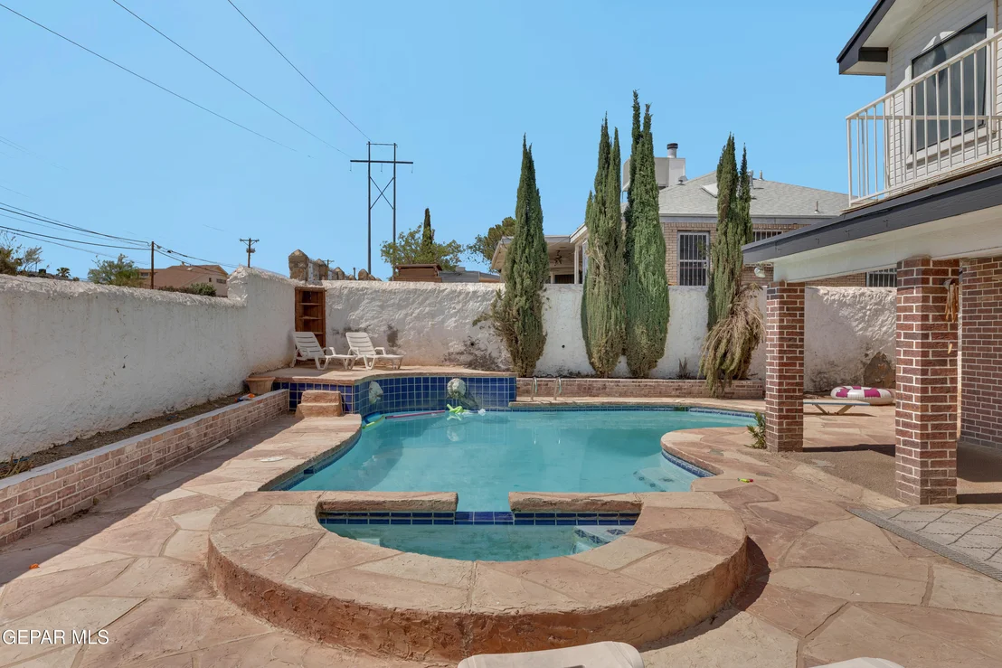 Photo of 1305 JAMES KELLEY Drive