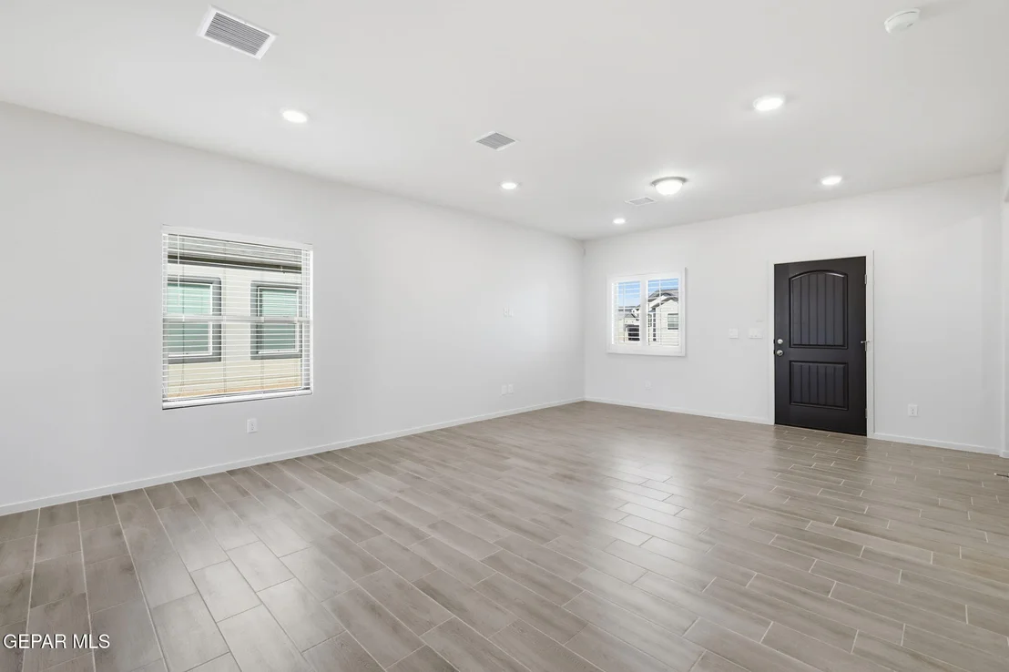 Photo of 13829 Summer Wave Avenue