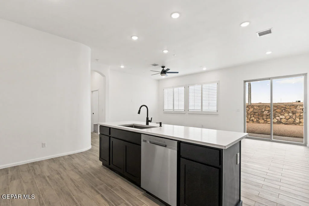 Photo of 15048 Laura Lane