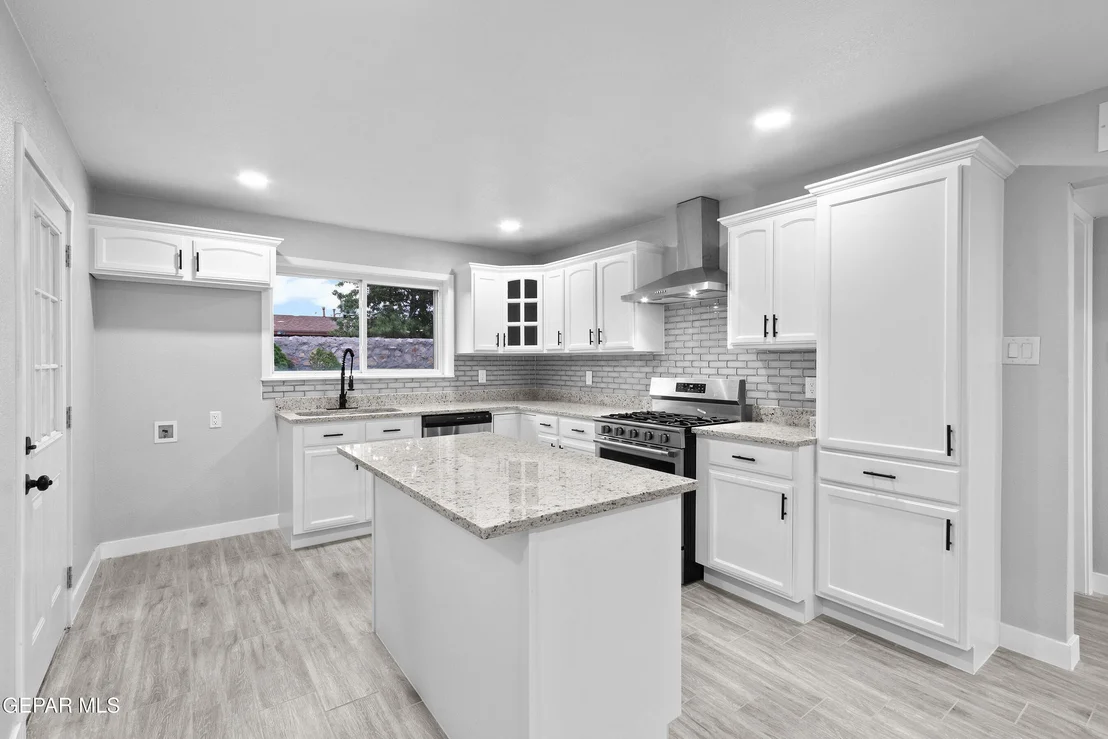 Photo of 3202 Wedgewood Drive