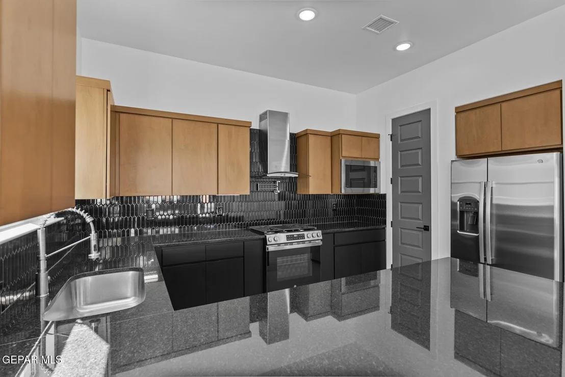 Photo of 13949 Lorenz Avenue