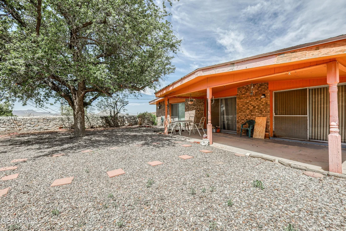 Photo of 220 MOONGLOW Drive