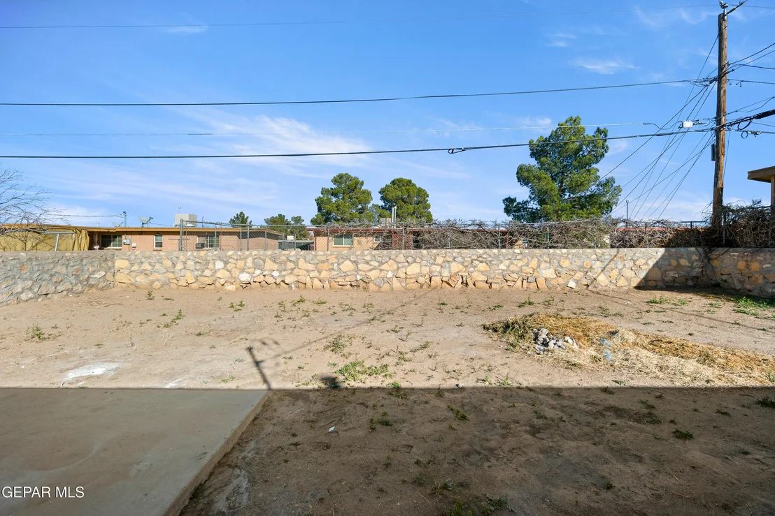 Photo of 276 ROMERIA Drive