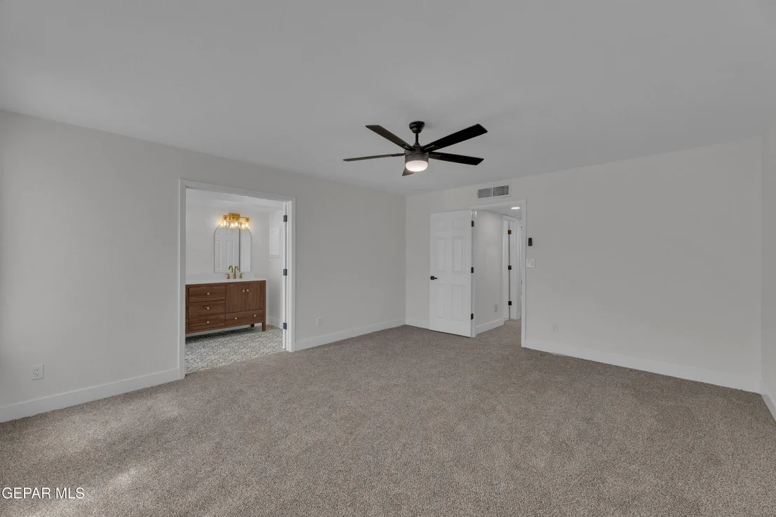 Photo of 1305 JAMES KELLEY Drive