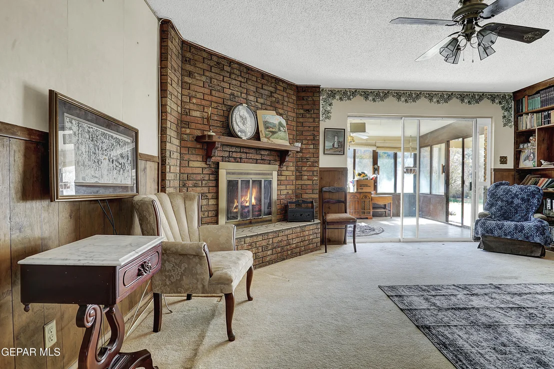 Photo of 228 MOONGLOW Drive