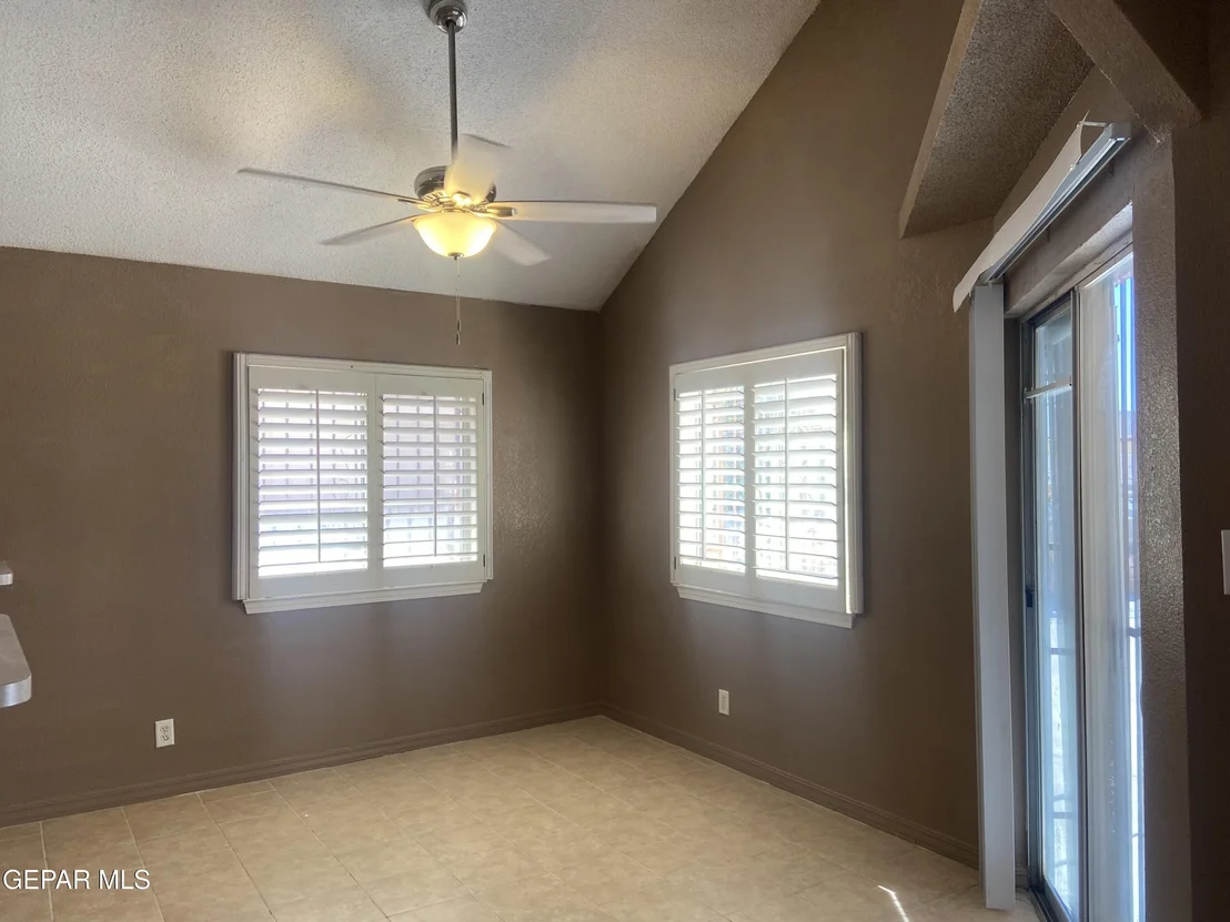 Photo of 1261 Vikki Carr Lane
