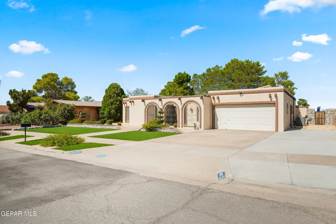 Photo of 6957 GRANERO Drive