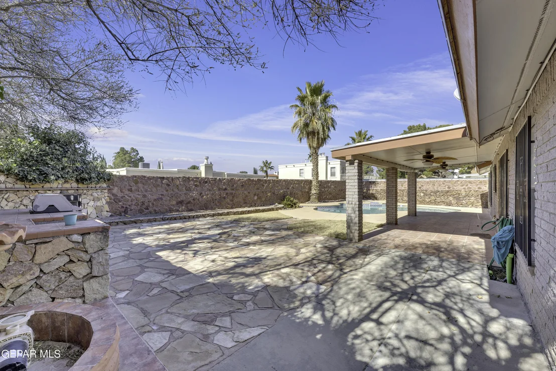 Photo of 2021 GREENLEE Drive