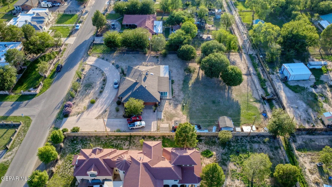 Photo of 125 LA NELL Drive