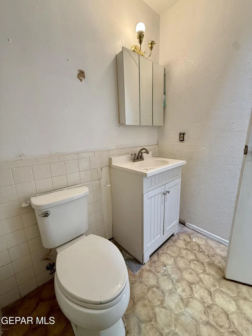 Photo of 4713 G T POWERS Drive