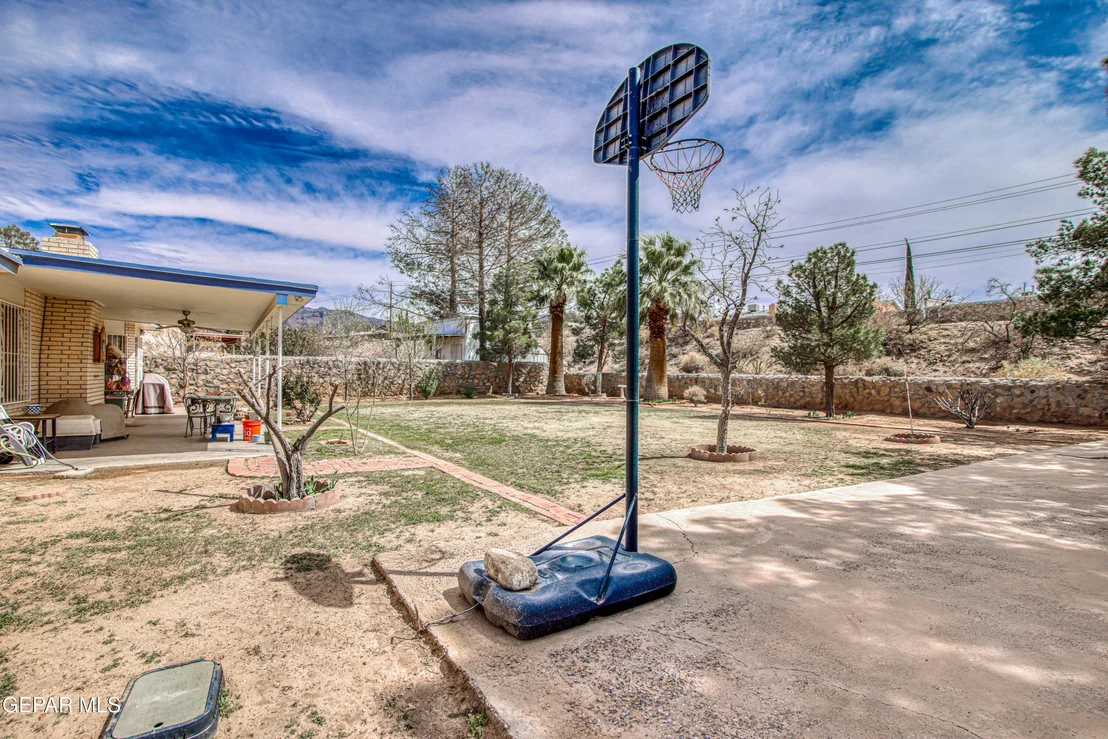 Photo of 7140 Ramada Drive