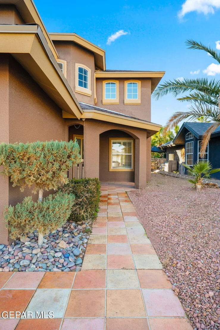 Photo of 2013 SHADOW RIDGE Drive