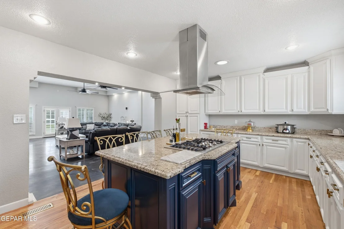 Photo of 7359 FRANKLIN Drive