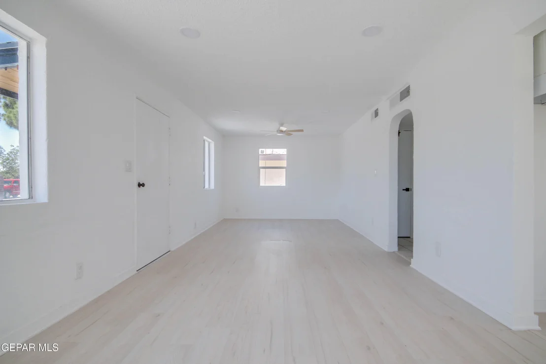 Photo of 8165 JOSEPHINE Circle