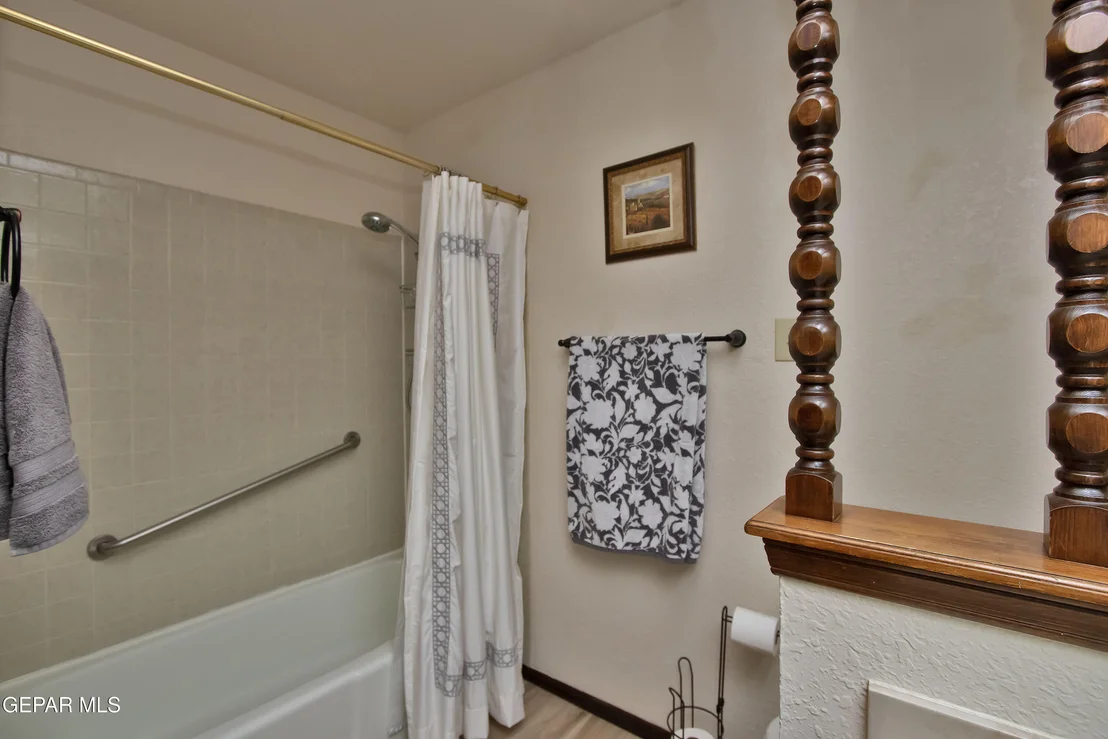 Photo of 308 Stotts Avenue