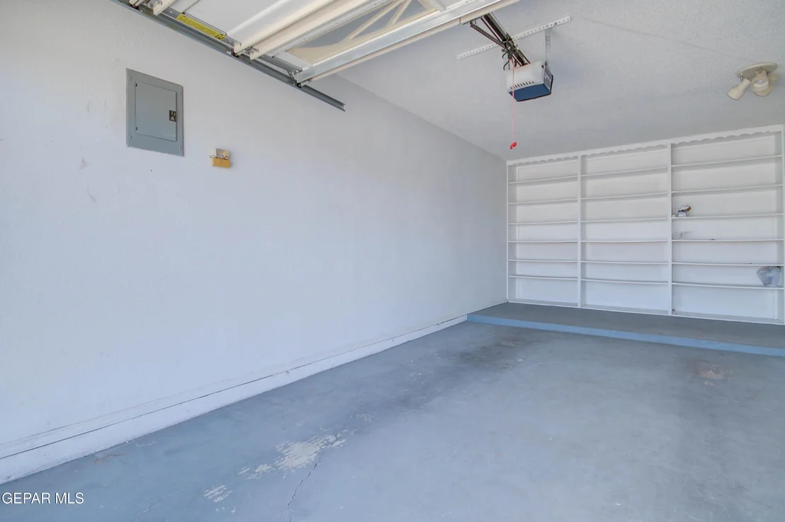 Photo of 5649 LONGVIEW Circle