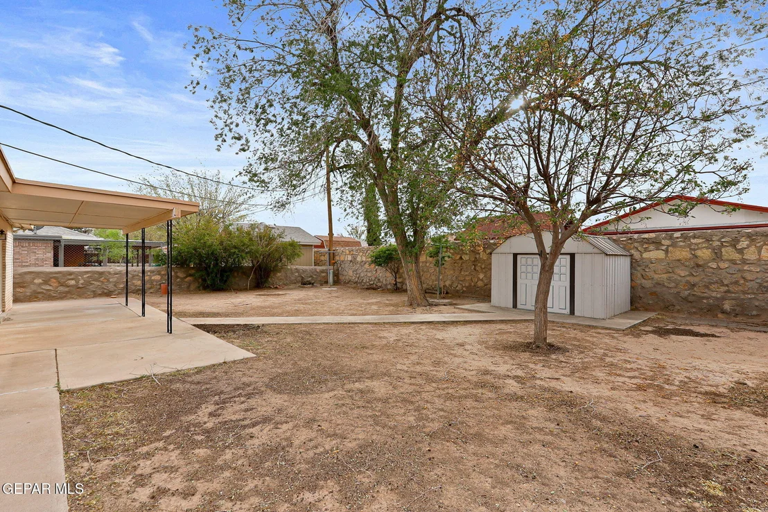 Photo of 233 MANUEL Drive