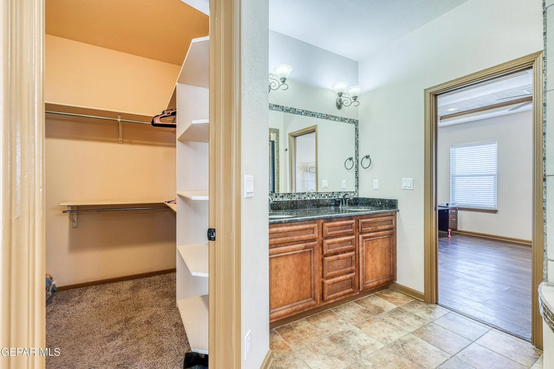 Photo of 12152 CHAPEL HILL Road