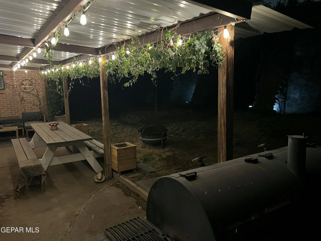 Photo of 352 CRESTMONT Drive