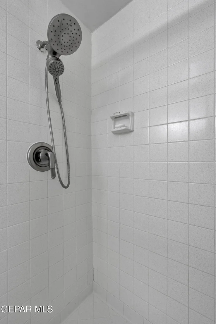 Photo of 801 MONTCLAIR Drive