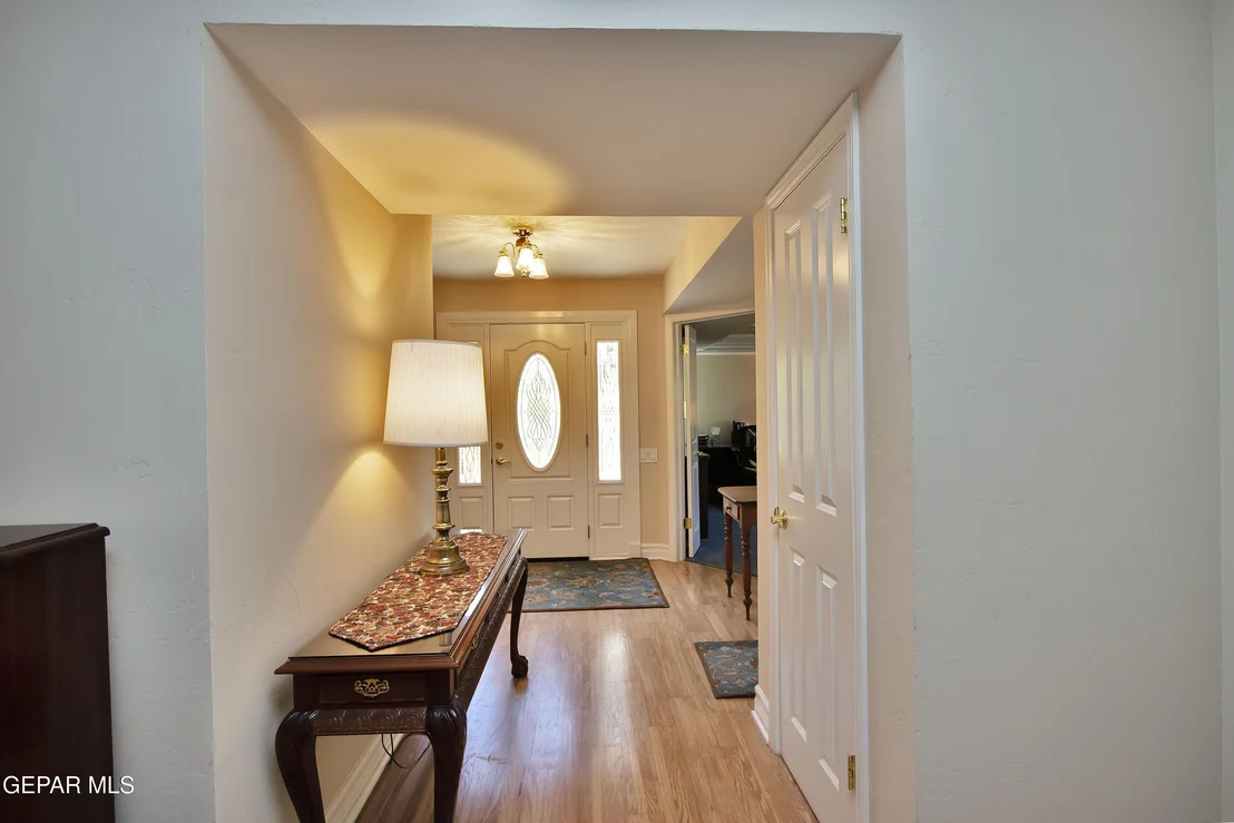 Photo of 517 Stonebluff Road