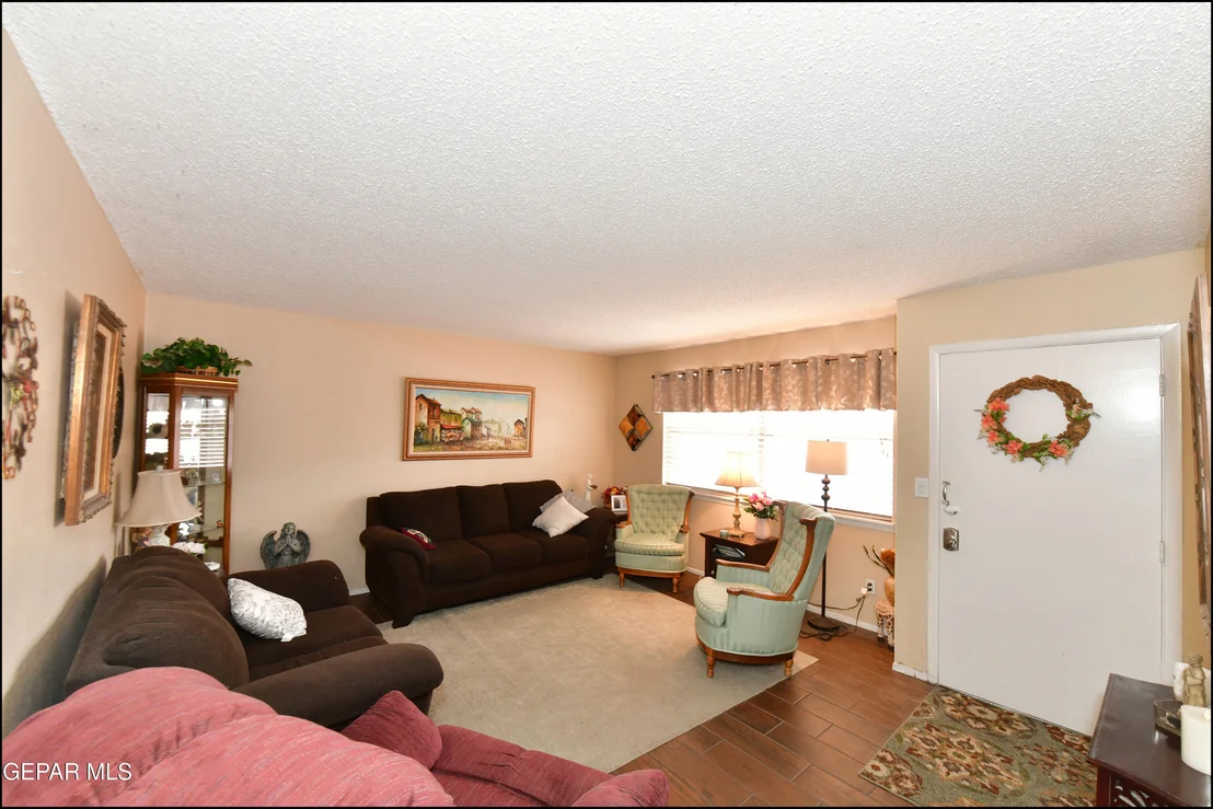 Photo of 10725 SAIGON Drive