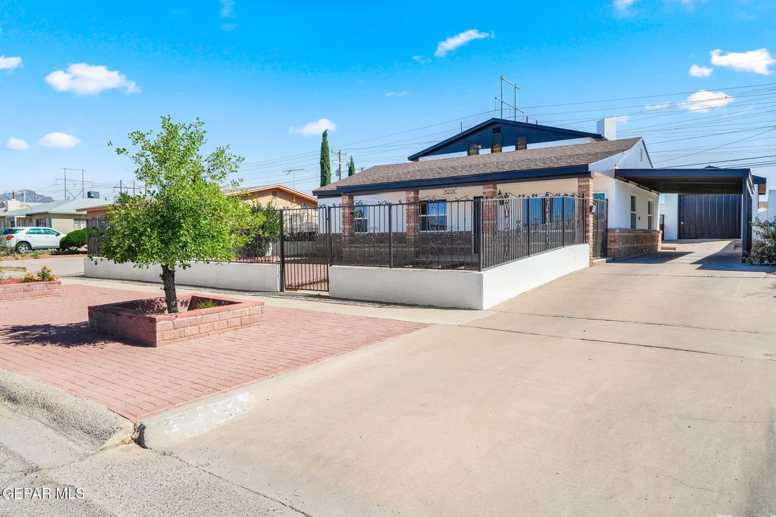 Photo of 5221 Timberwolf Drive