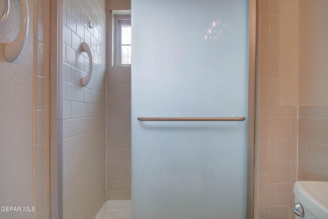 Photo of 5649 LONGVIEW Circle