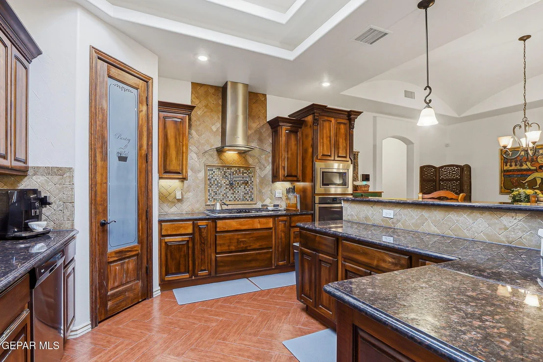 Photo of 6163 FRANKLIN DOVE Avenue