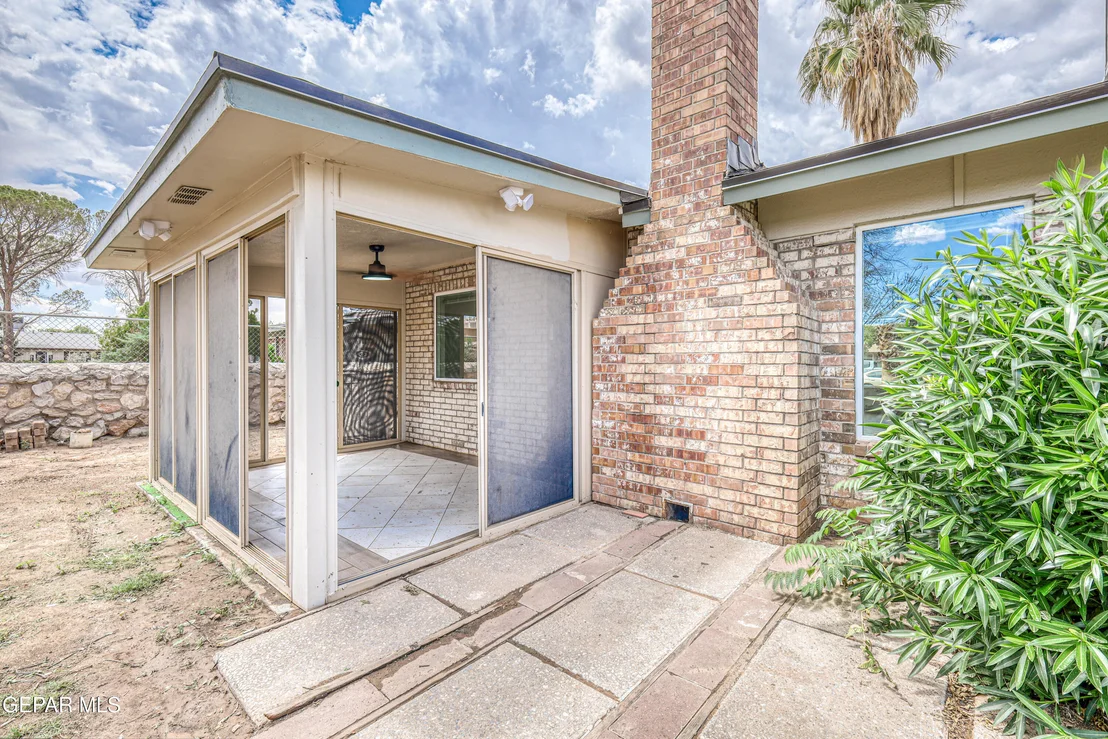 Photo of 712 CARABINAS Way