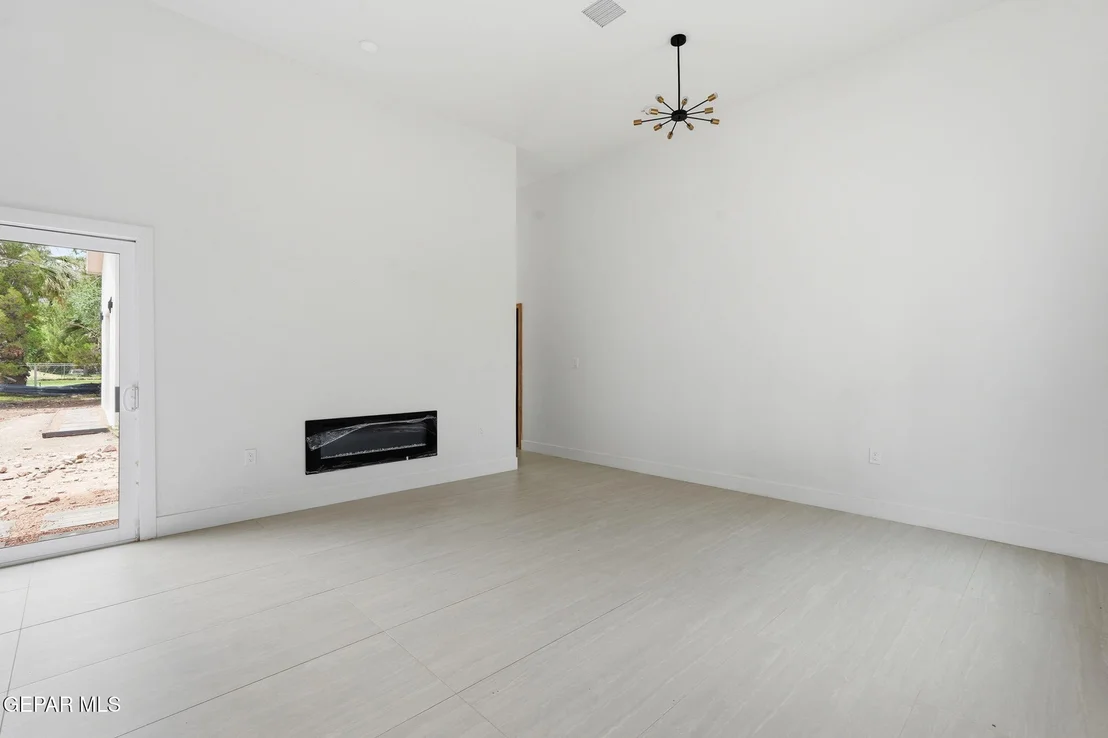 Photo of 115 BIRD Avenue