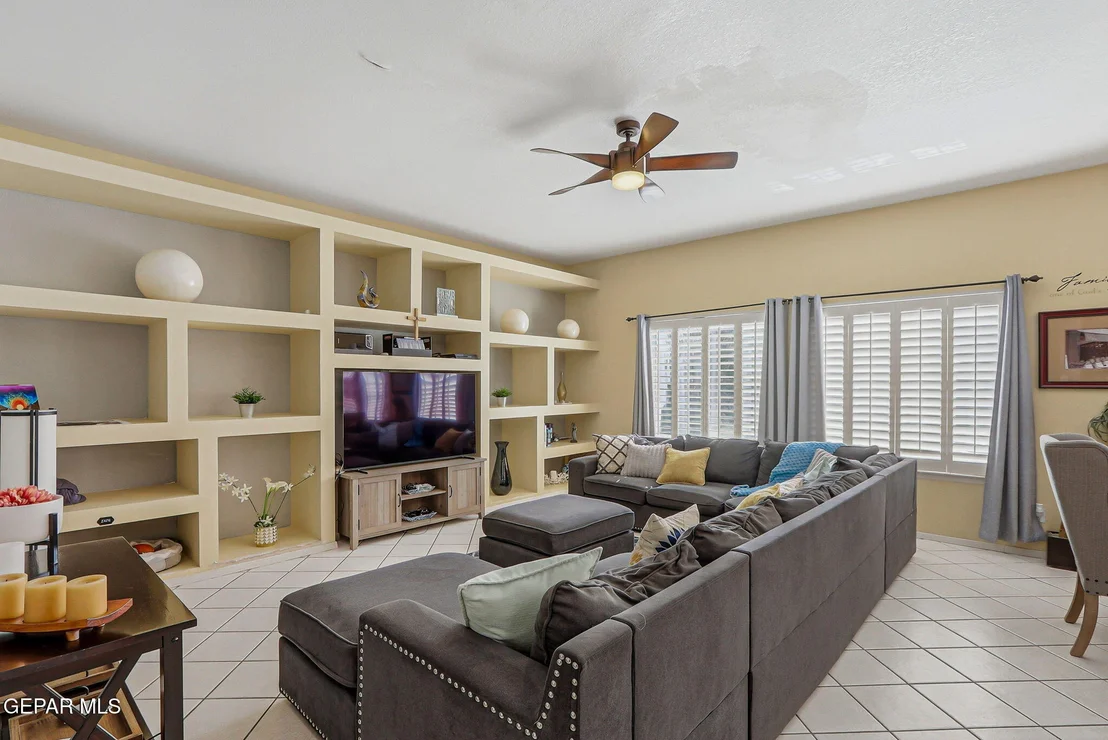 Photo of 1372 SILVER GATE Place
