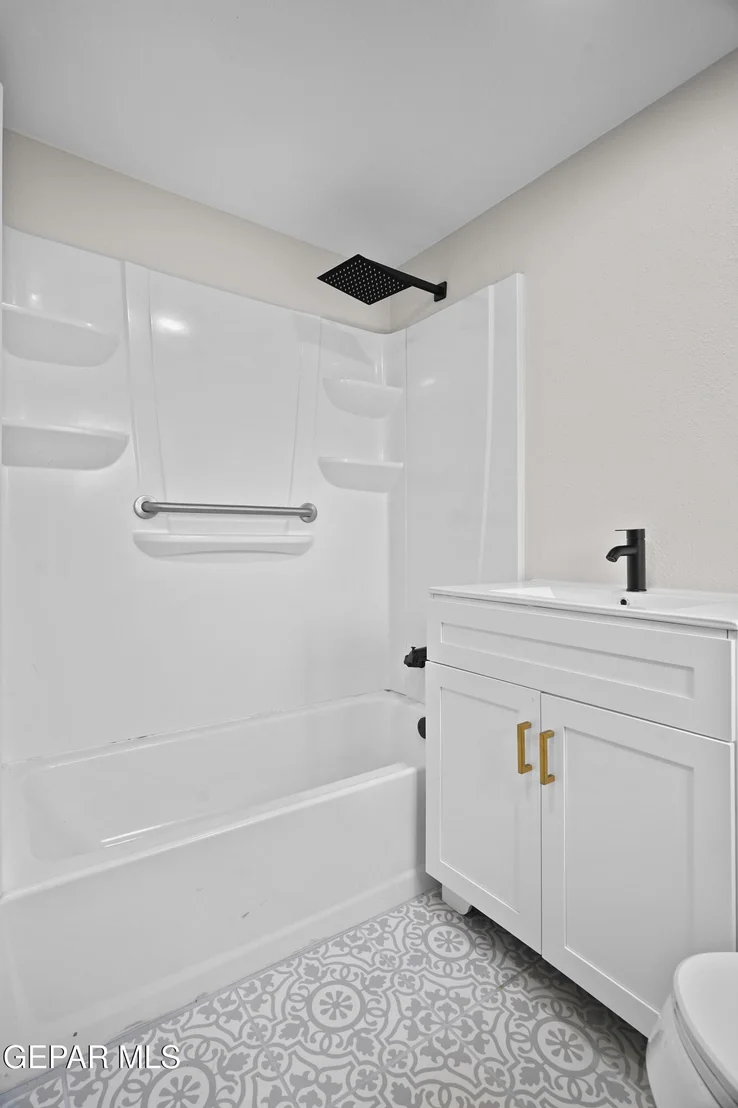 Photo of 124 TOLEDO Place