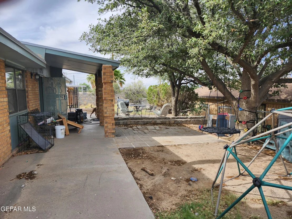 Photo of 8600 LEO Street