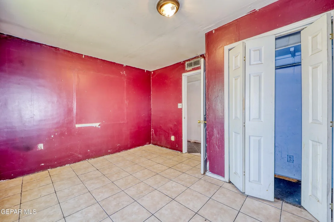 Photo of 7421 MINDORO Place