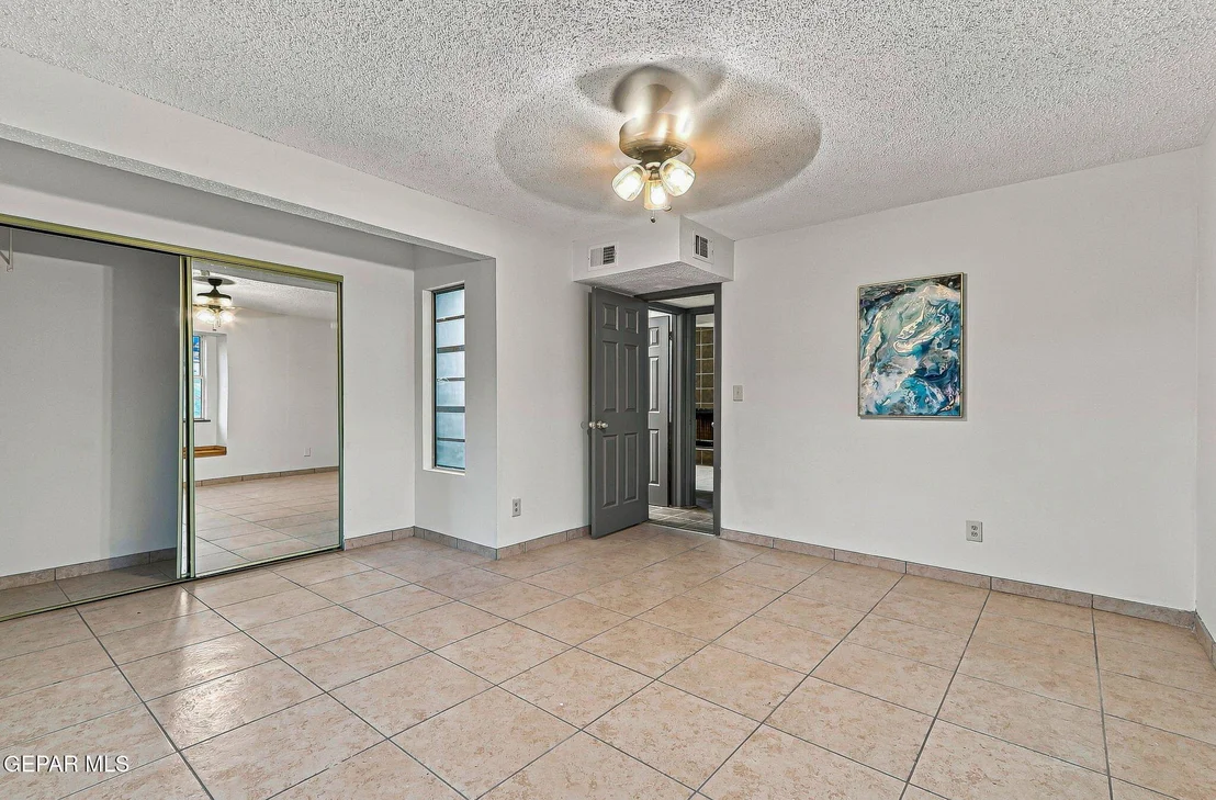 Photo of 7420 LAKEHURST Road