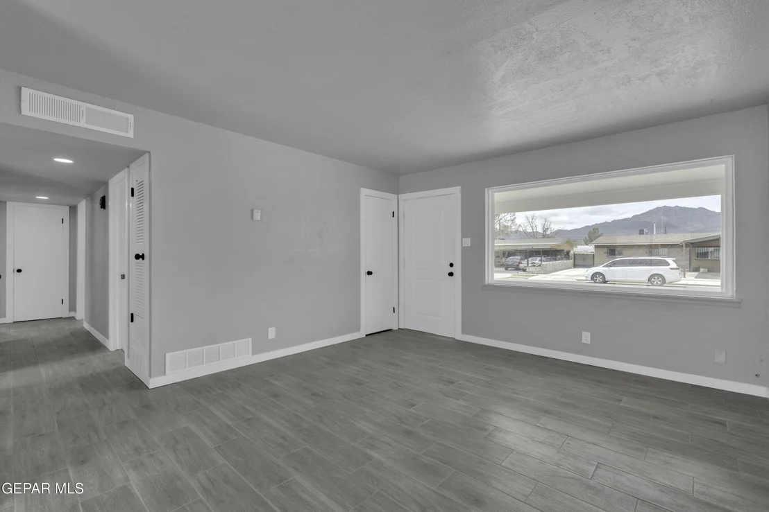Photo of 9314 VICKSBURG Drive