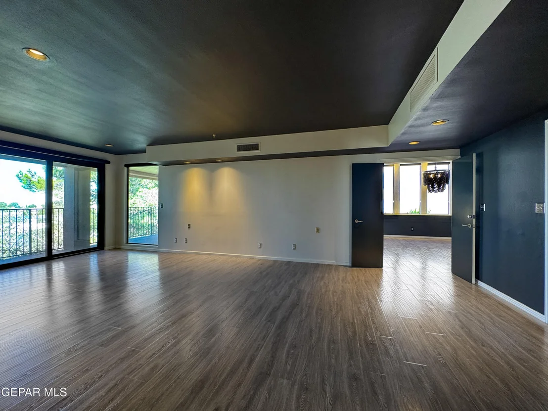 Photo of 1114 Los Jardines Circle