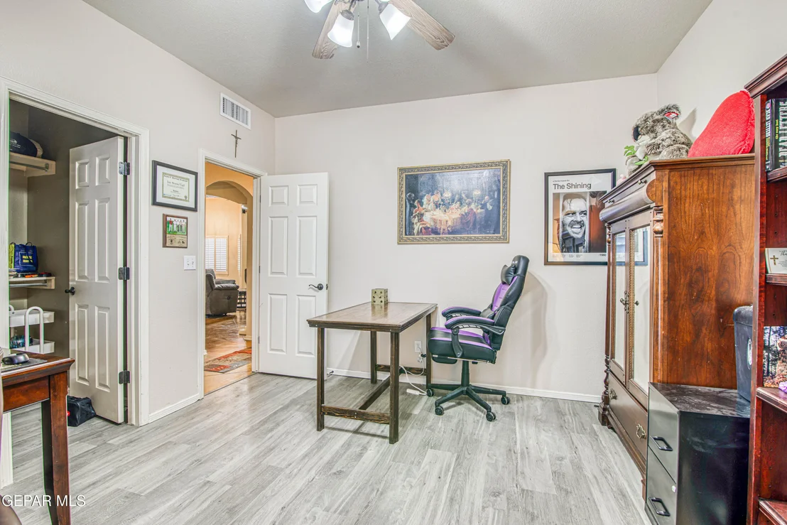 Photo of 5800 ANGEL Street
