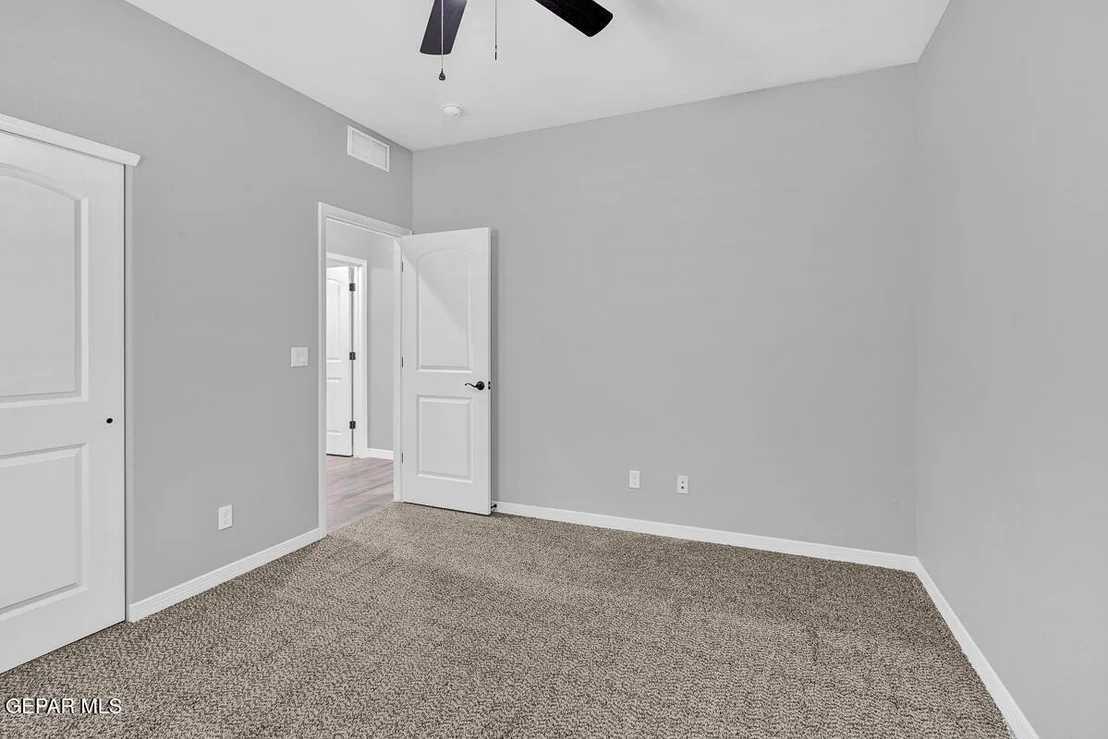 Photo of 913 Bilton Place