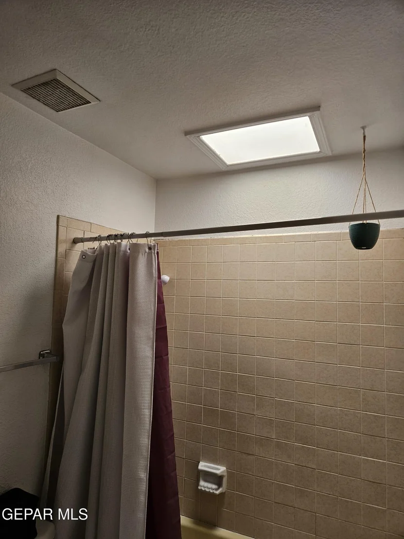 Photo of 704 ESPOLON Drive