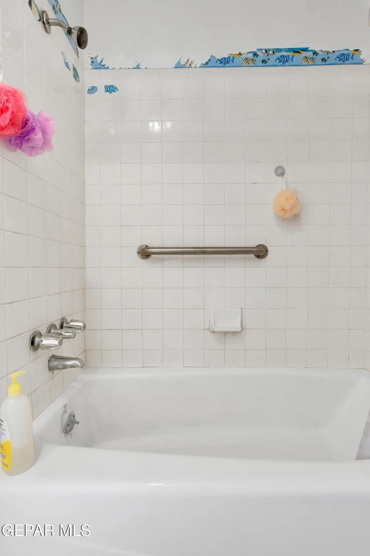 Photo of 5013 Flower Drive