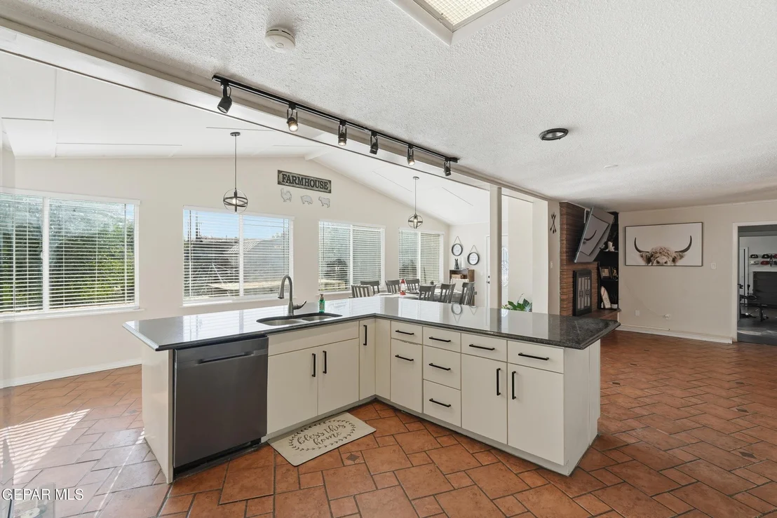 Photo of 216 SMITH Road