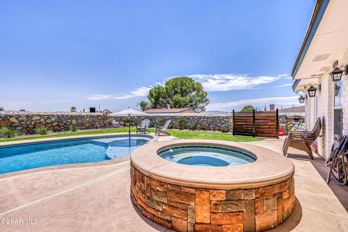 Photo of 10528 Ashridge Drive