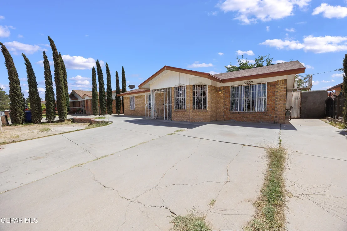 Photo of 9232 Morelia Road
